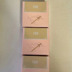 Brand NEW Jeffree Star MAGIC STAR™ SETTING POWDER in FAIR 3 Avaliable